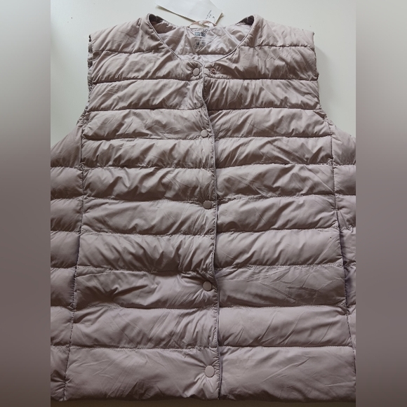 NWT Uniqlo Compact Packable Vest Size M - Picture 7 of 8